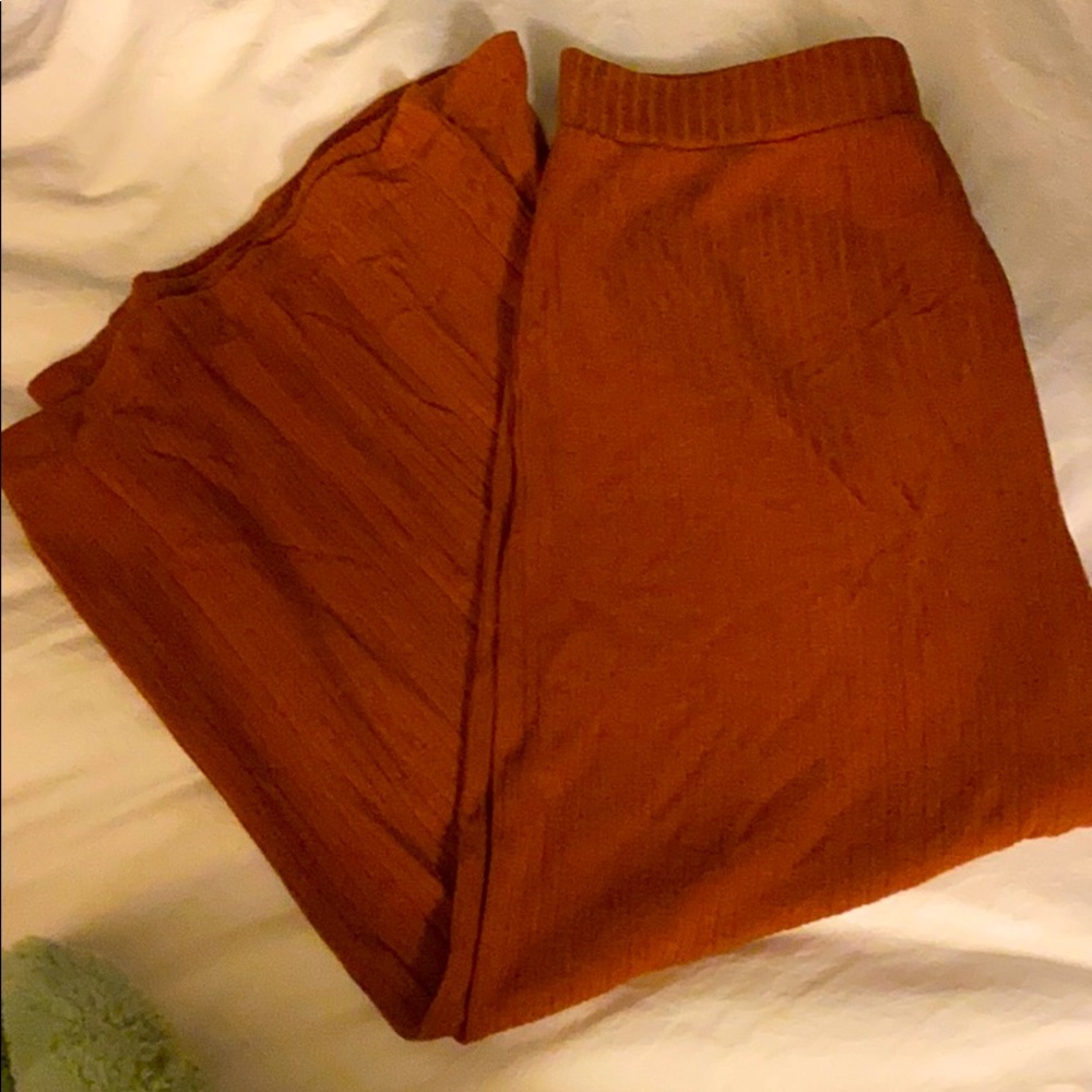 COPY - Rusted orange ribbed culottes
